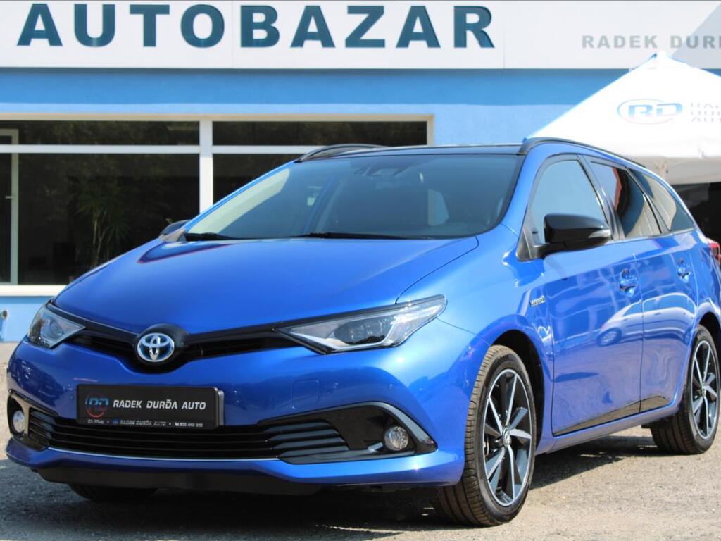 Toyota Auris 1