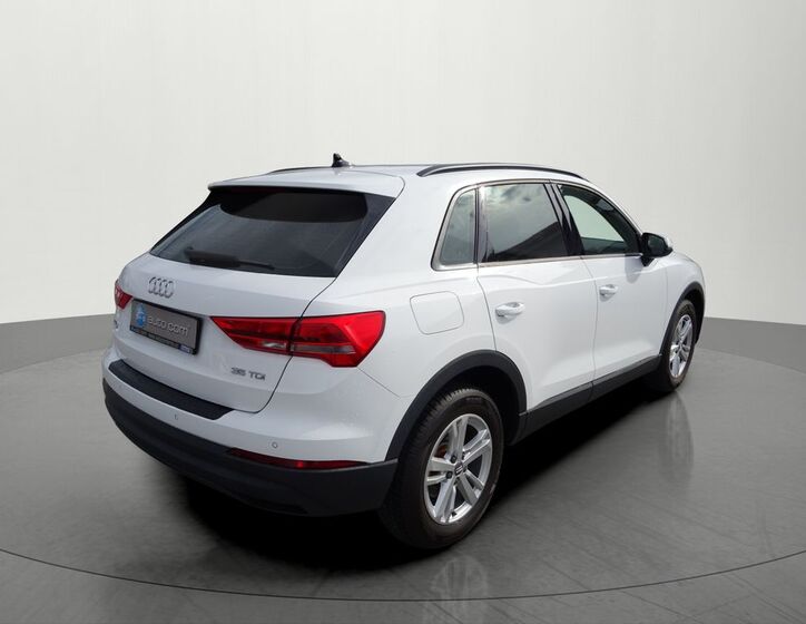 Audi Q3 4