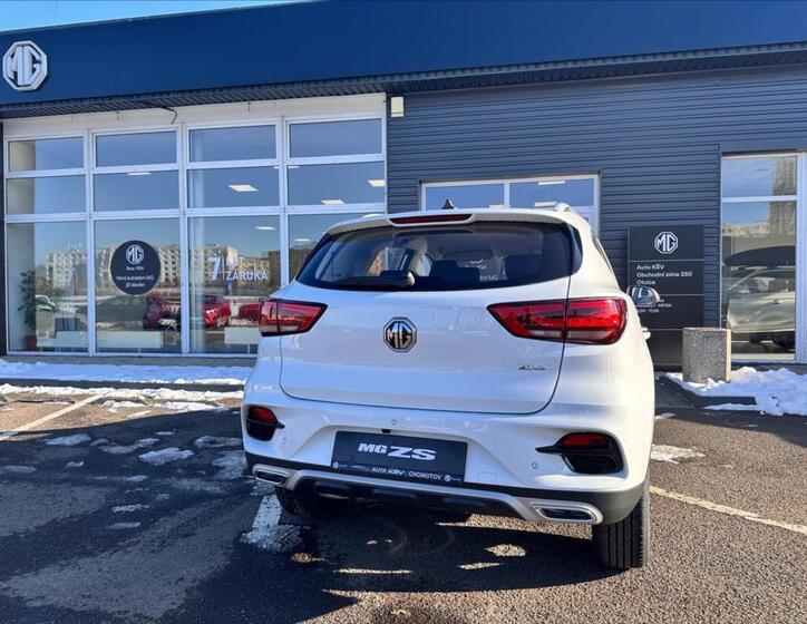 MG ZS 4