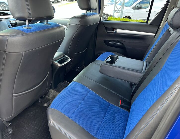 Toyota Hilux 15