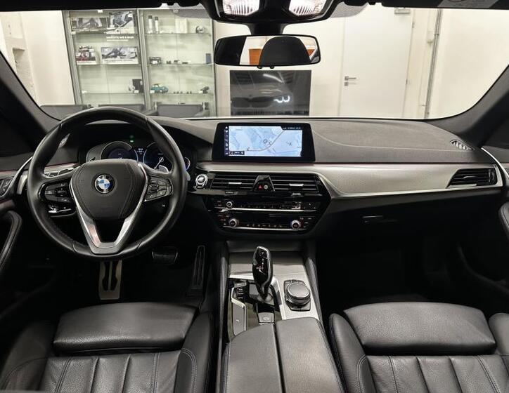BMW Řada 5 12