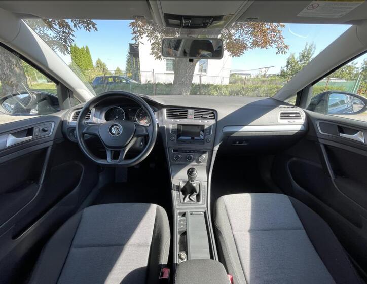 Volkswagen Golf 16