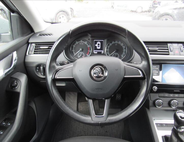 Škoda Octavia 12