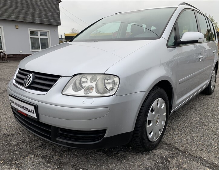 Volkswagen Touran 11