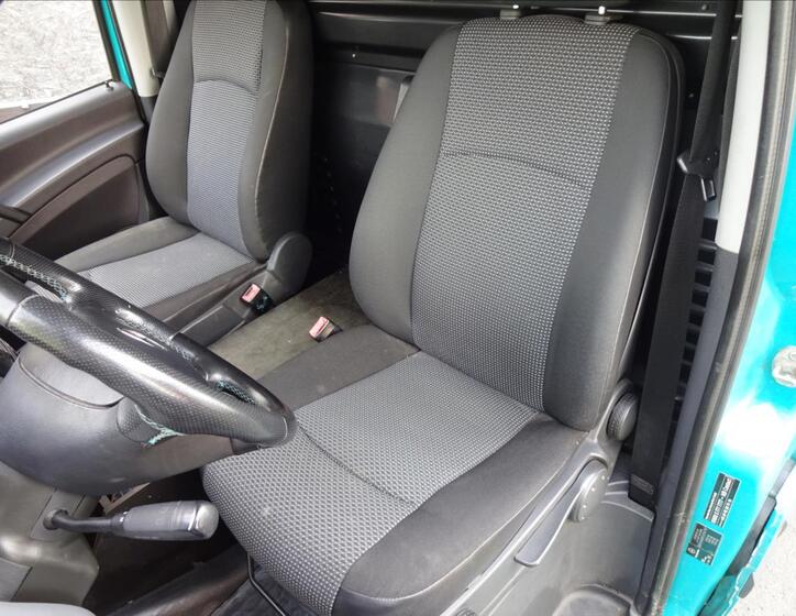 Mercedes-Benz Vito 17