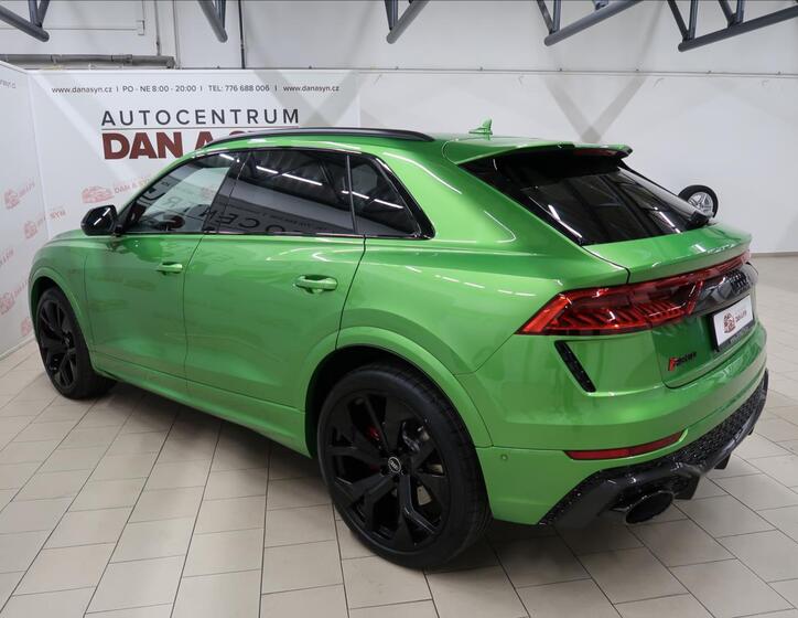 Audi RS Q8 6