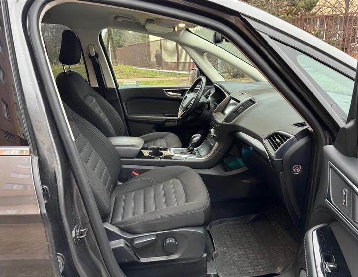 Ford Galaxy 8