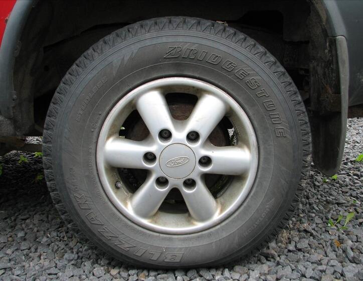 Ford Maverick 12