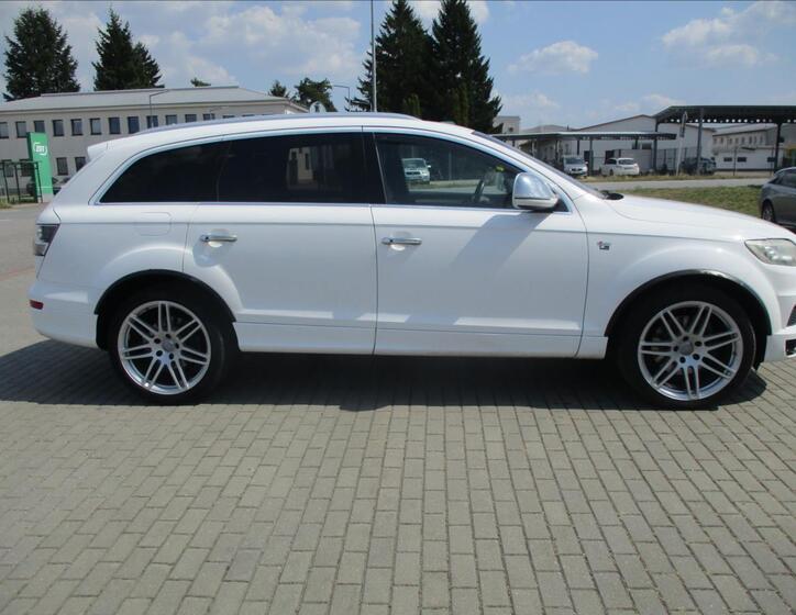 Audi Q7 5