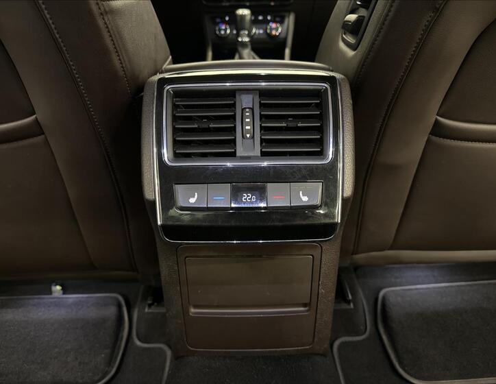 Škoda Superb 12