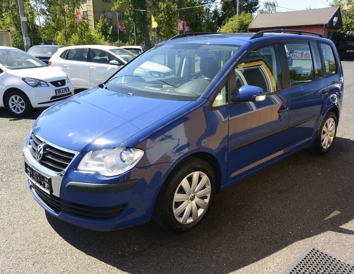 Volkswagen Touran 1