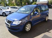 Volkswagen Touran 1