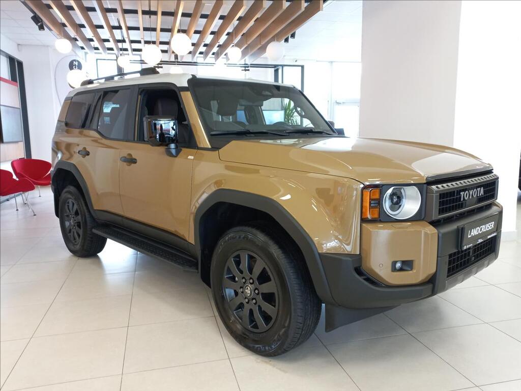 Toyota Land Cruiser 4