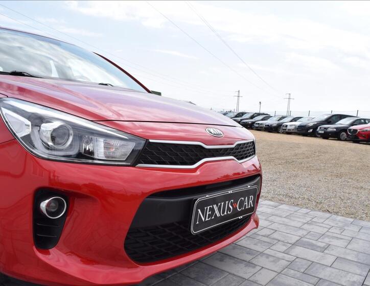 KIA Rio 13