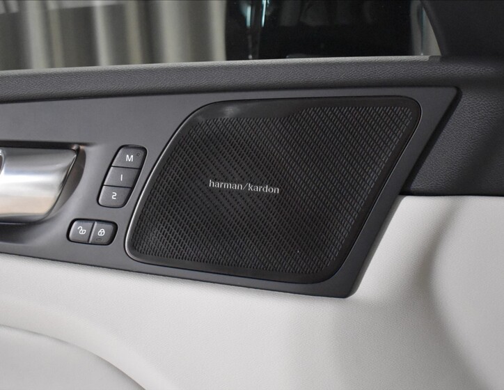 Volvo XC60 16