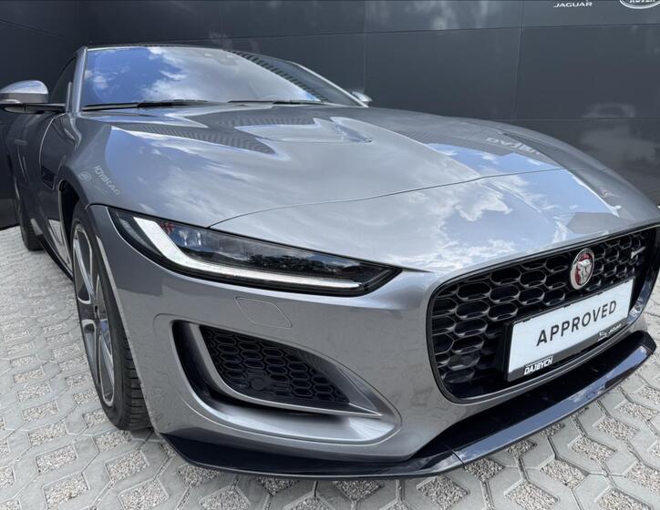 Jaguar F-Type 15