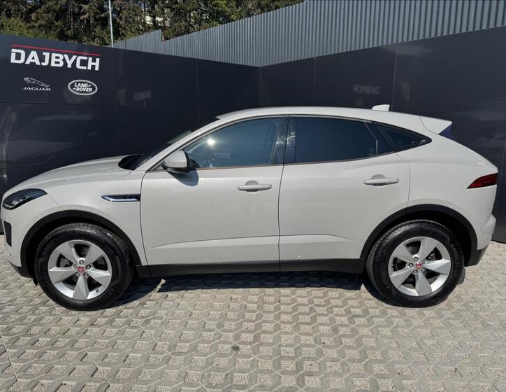 Jaguar E-Pace 5