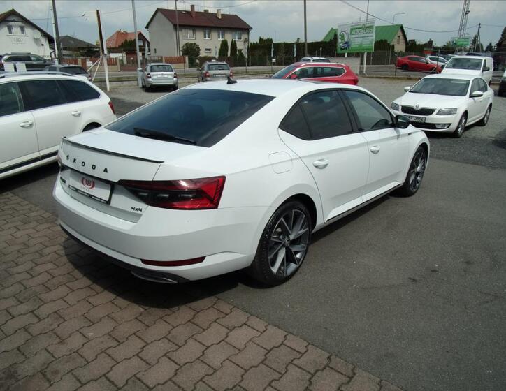 Škoda Superb 4