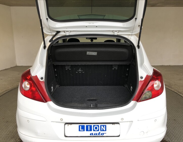 Opel Corsa 12