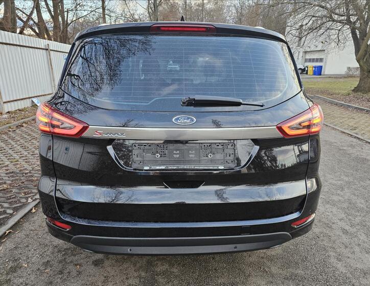 Ford S-MAX 5