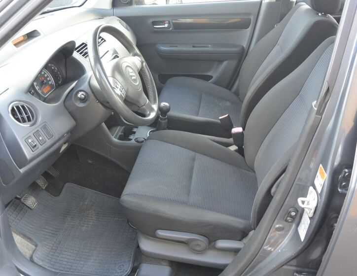 Suzuki Swift 9