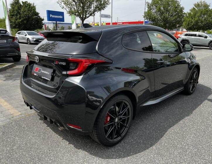 Toyota GR Yaris 4