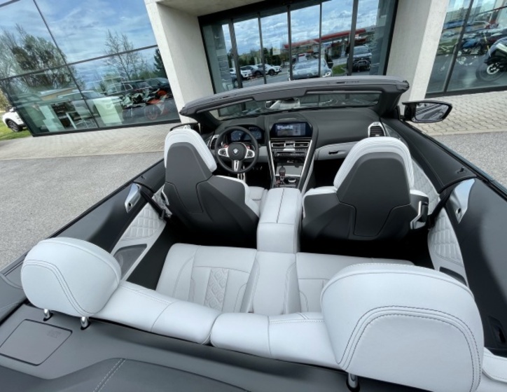 BMW M8 19