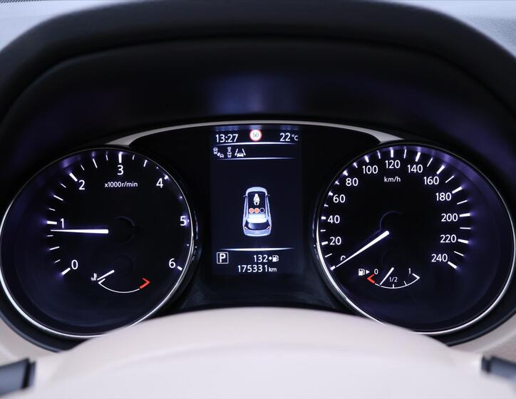 Nissan X-Trail 24