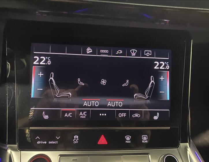 Audi e-tron 17