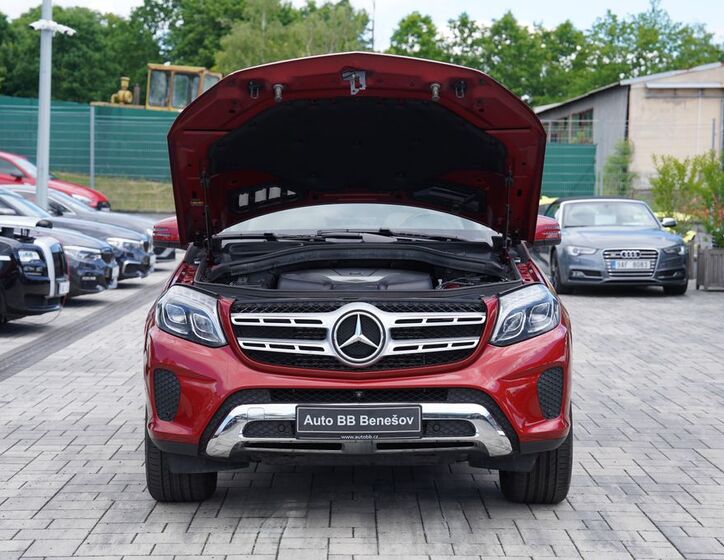 Mercedes-Benz GLS 10