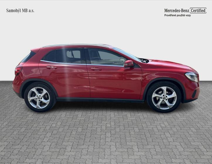 Mercedes-Benz GLA 6