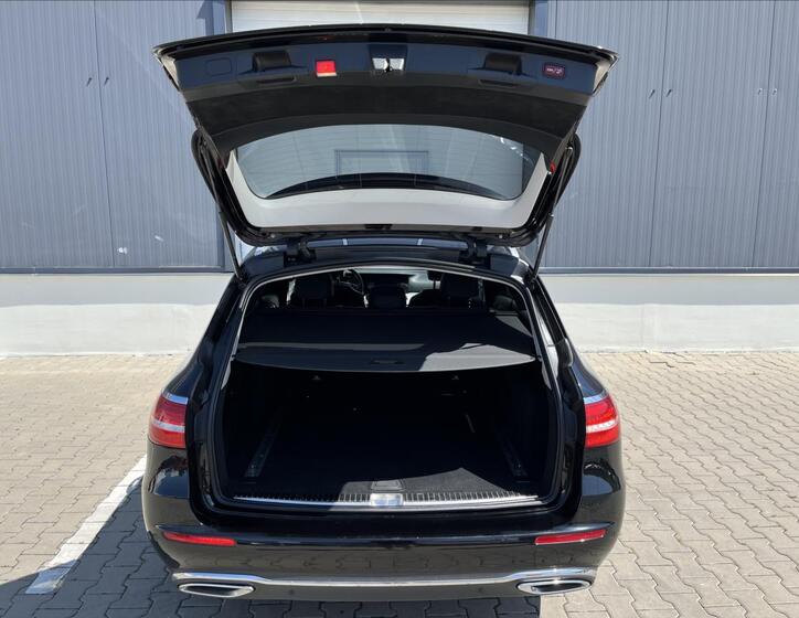 Mercedes-Benz Třídy E 8