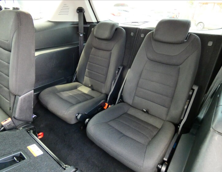 Ford S-MAX 10