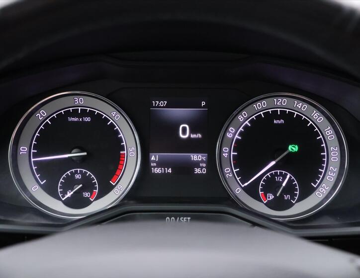 Škoda Superb 21