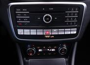 Mercedes-Benz GLA 33