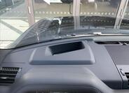 Land Rover Defender 72