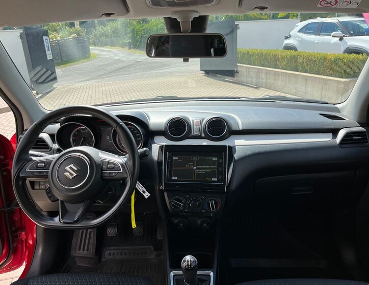 Suzuki Swift 18