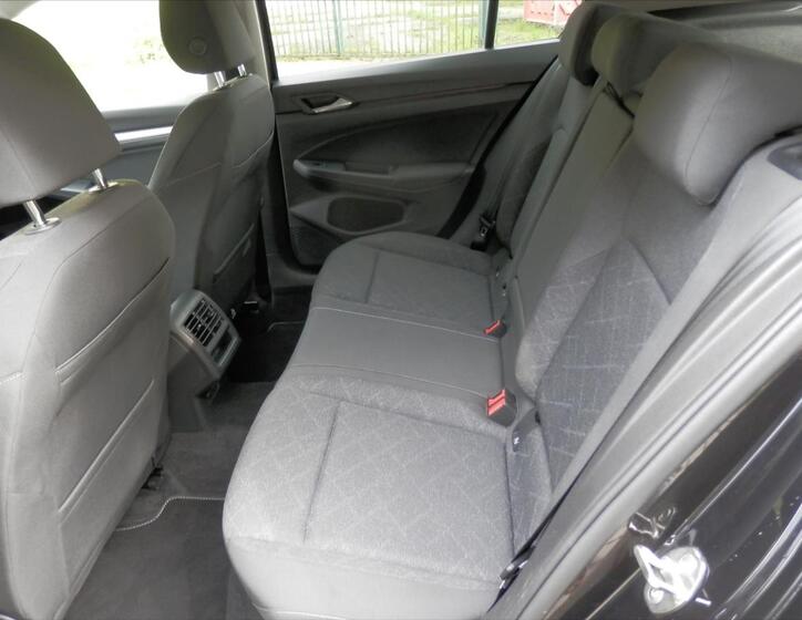 Volkswagen Golf 15
