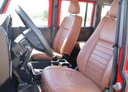 Land Rover Defender 12