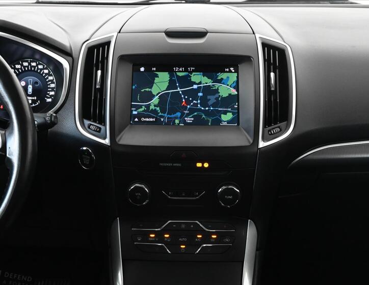Ford S-MAX 12
