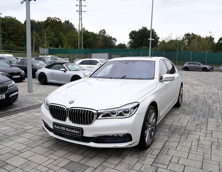 BMW Řada 7 2