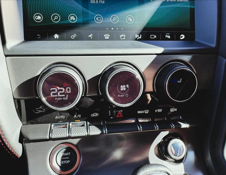 Jaguar F-Type 46