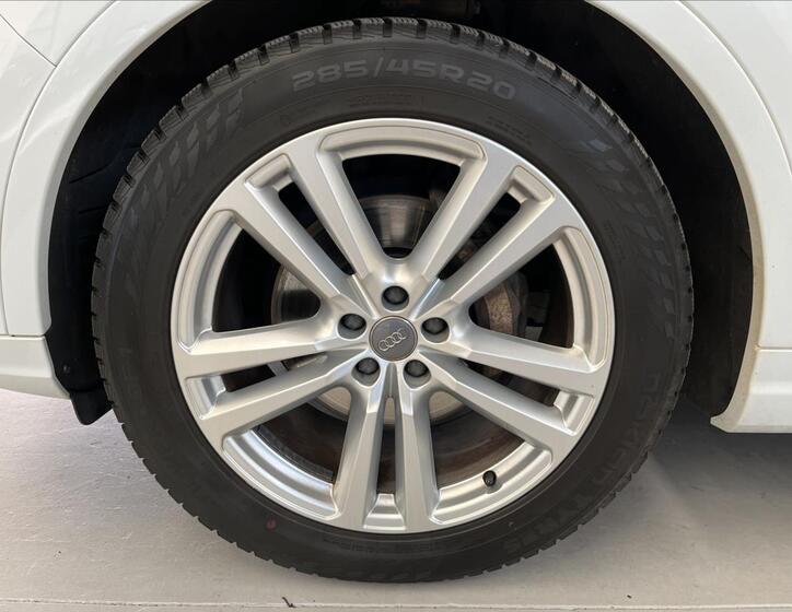 Audi Q7 34