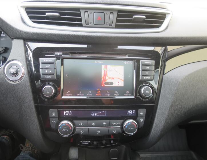 Nissan Qashqai 11