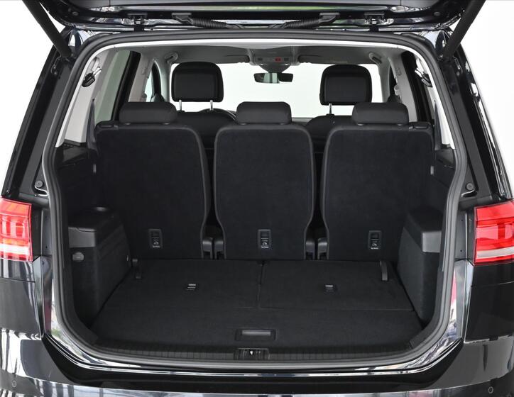 Volkswagen Touran 7