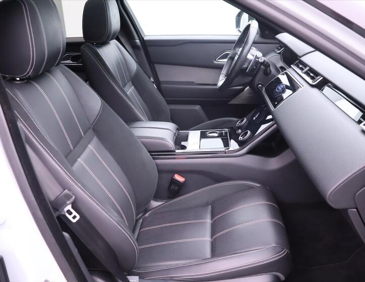 Land Rover Range Rover Velar 15