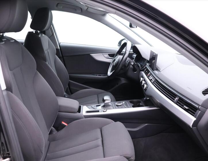 Audi A4 14