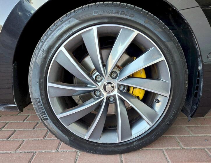 Škoda Superb 35