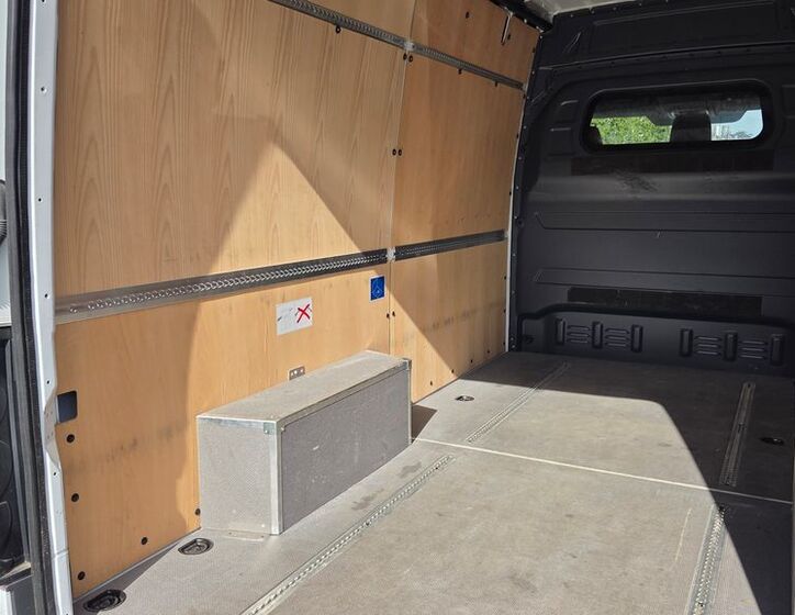 Mercedes-Benz Sprinter 18