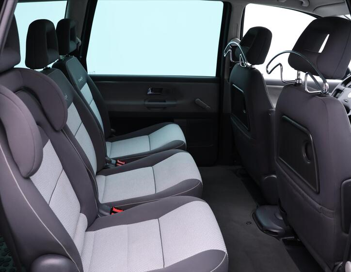 Volkswagen Sharan 13